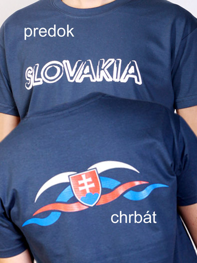 Tričko sa vyznačuje zaujímavou grafikou v tvare trikolóry